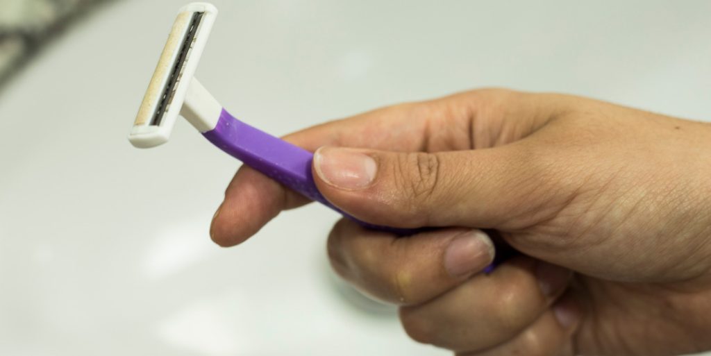 اصلاح با تیغ‌