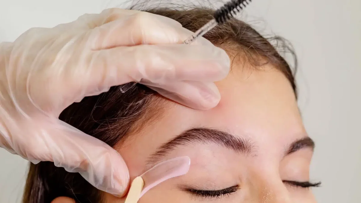 حذف موهای زائد با وکس: مزایا، معایب